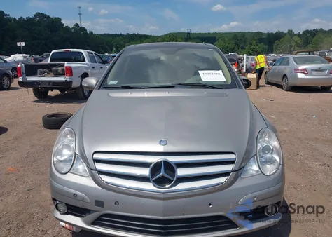 2008 Mercedes-Benz R 350 4Matic z USA, uszkodzony, nr VIN 4JGCB65E38A073203
